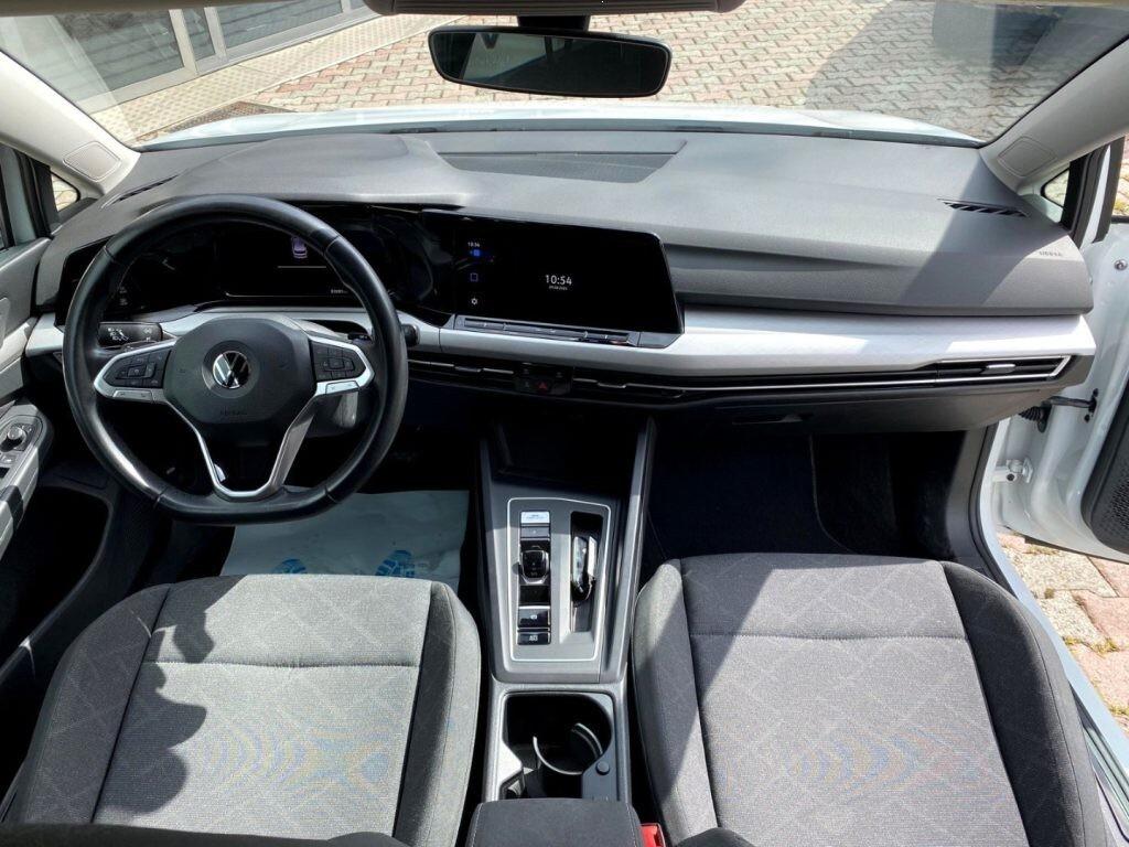 VOLKSWAGEN Golf 1.0 eTSI EVO DSG Life