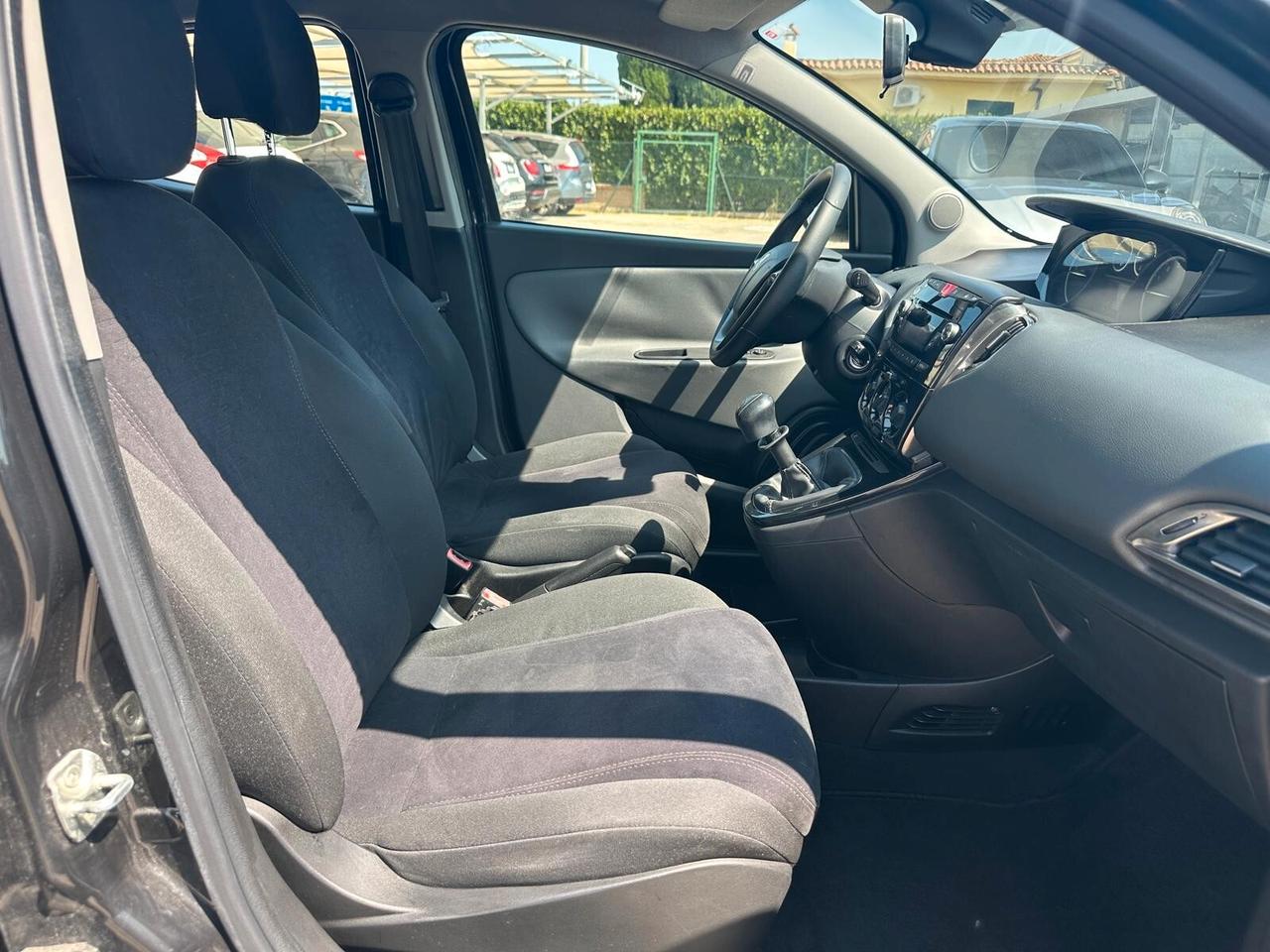 Lancia Ypsilon 1.2 Benzina