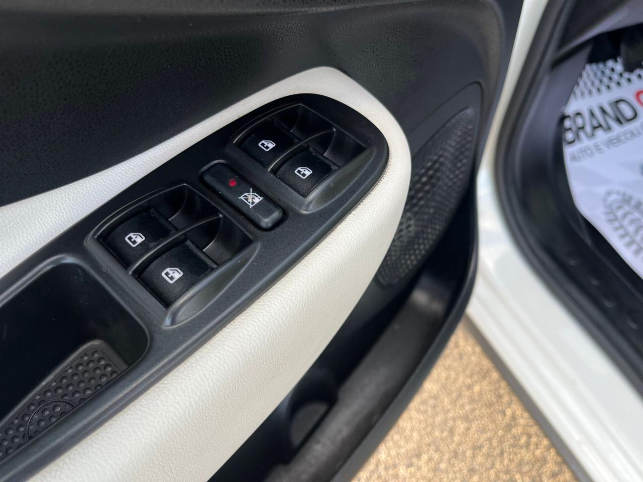 Fiat 500L 1.6 Multijet Trekking Unipro 2014