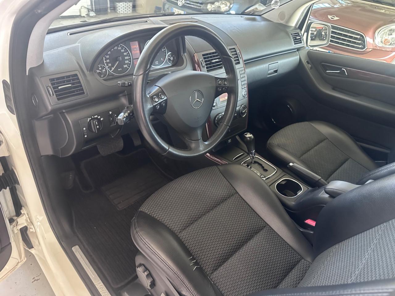 Mercedes-benz A 180 160 CDI AUTOMATIC Premium