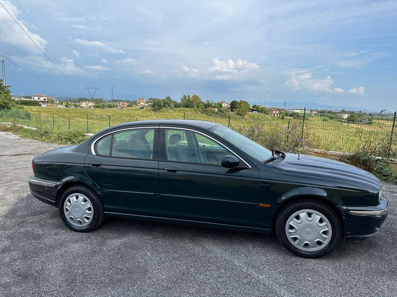 Jaguar X-Type 2 litri V6 24V cat Classic