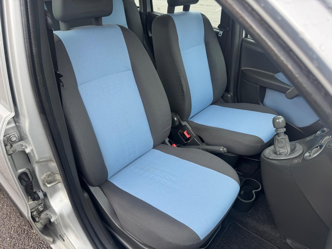 Fiat Panda idonea ai neopatentati 5 posti