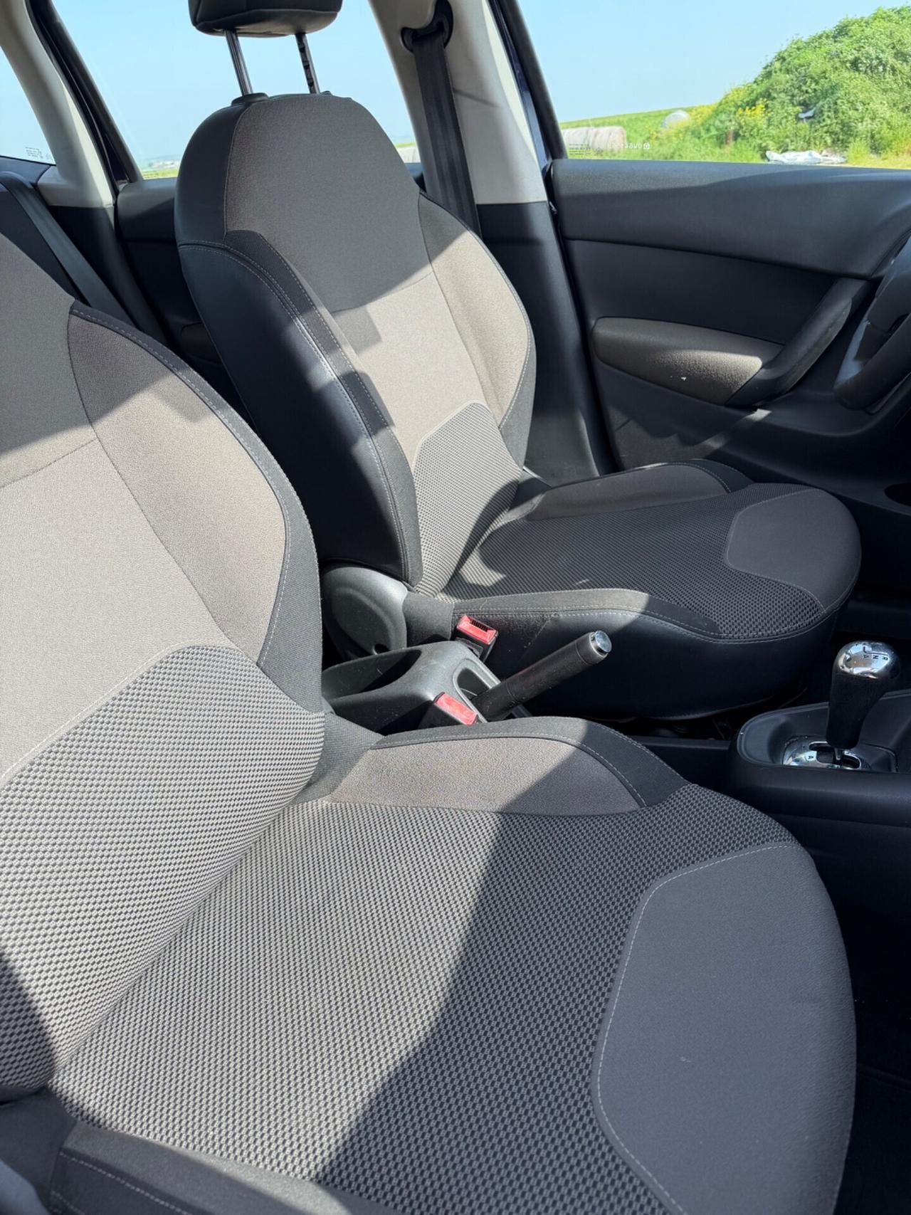 Neopatentati-Citroen C3 1.4 HDi 70 Seduction
