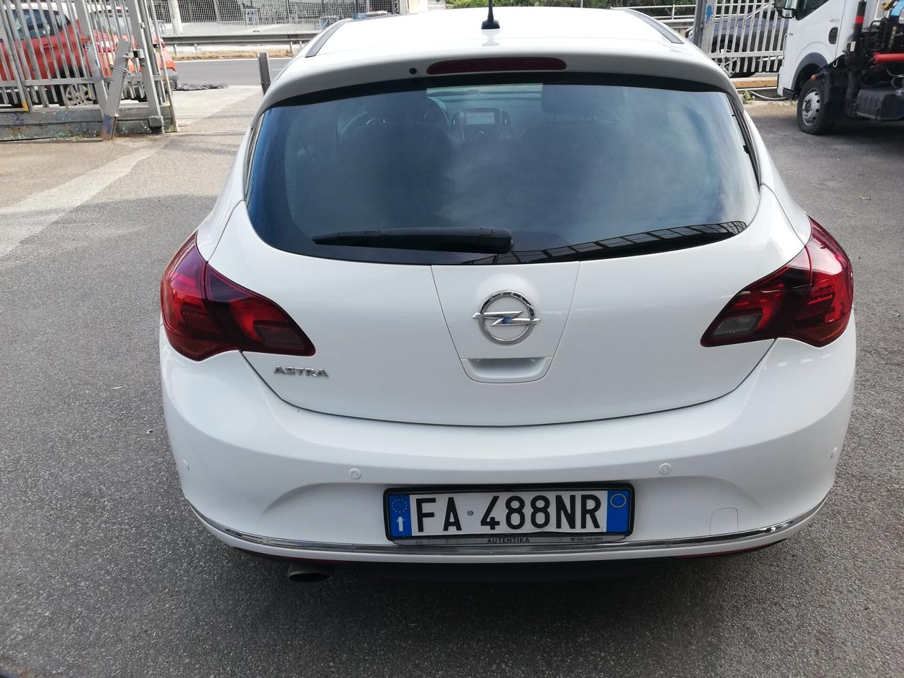 Opel Astra 1.4 Turbo 140CV 5 porte GPL Tech Cosmo