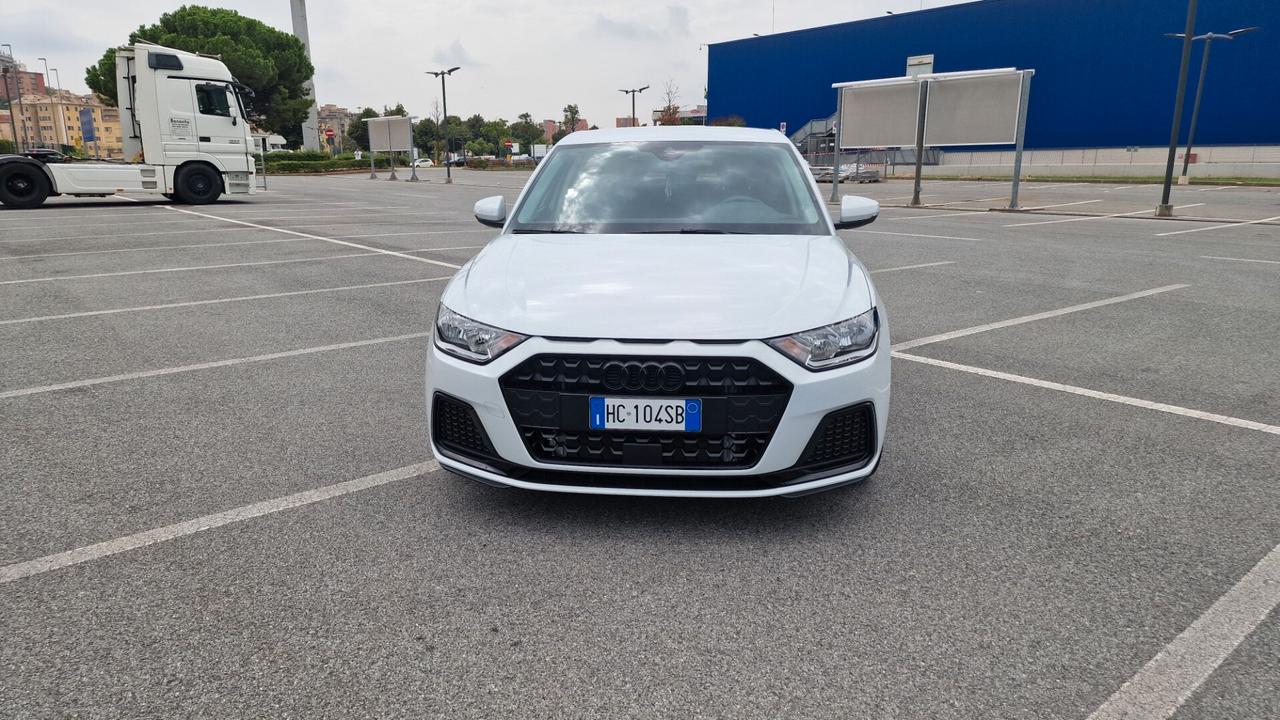 Audi A1 allstreet 30 TFSI Business KM 5000