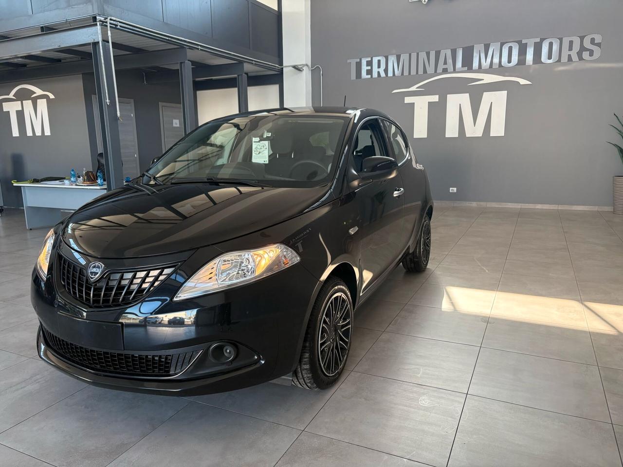 Lancia Ypsilon 1.0 FireFly 5 porte S&S Hybrid Oro