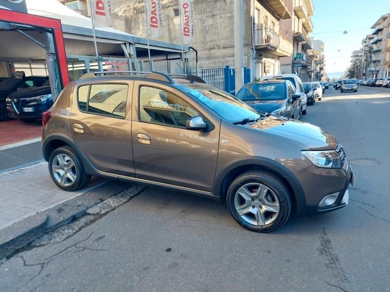 Dacia Sandero Stepway 1.0 TCe 100 CV ECO-G Comfort