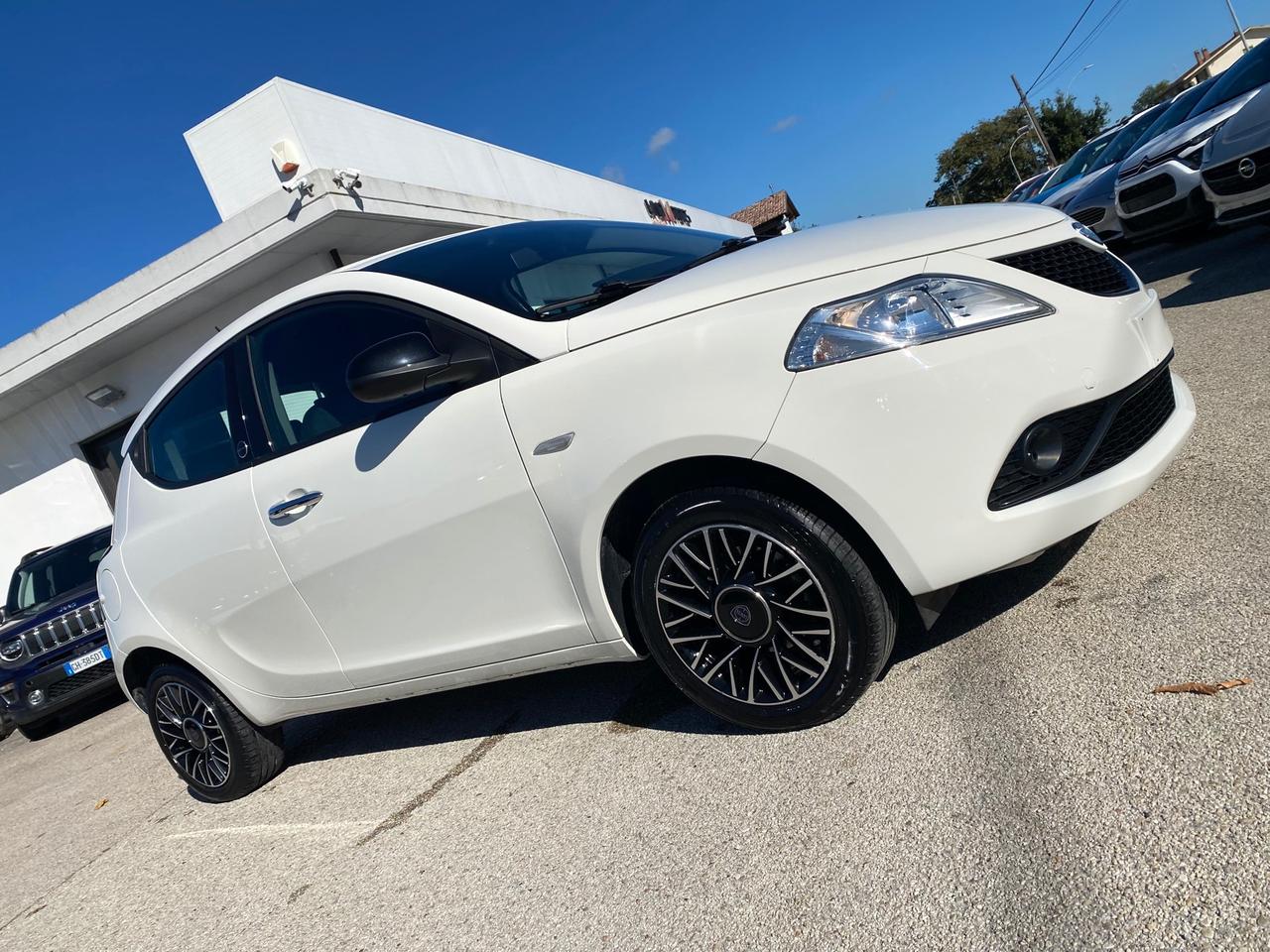 Lancia Ypsilon 1.2 69 CV 5 porte GPL Ecochic Gold