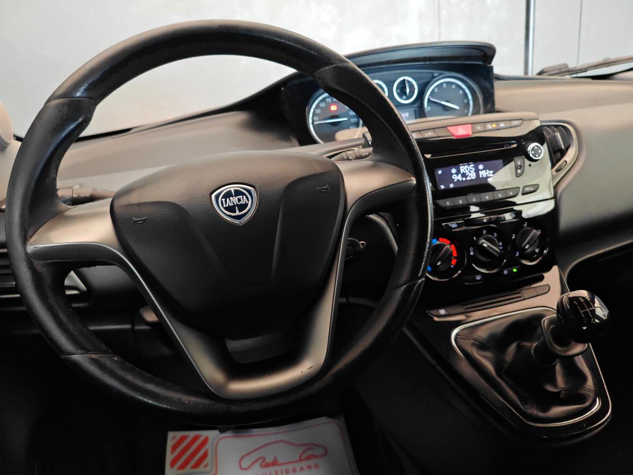 Lancia Ypsilon 1.2 69 CV 5 porte S&S Platinum