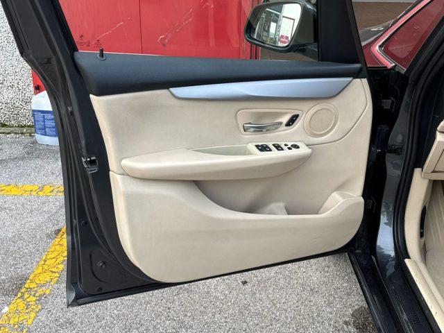 BMW 214 d Active Tourer Advantage OK Neopatentati