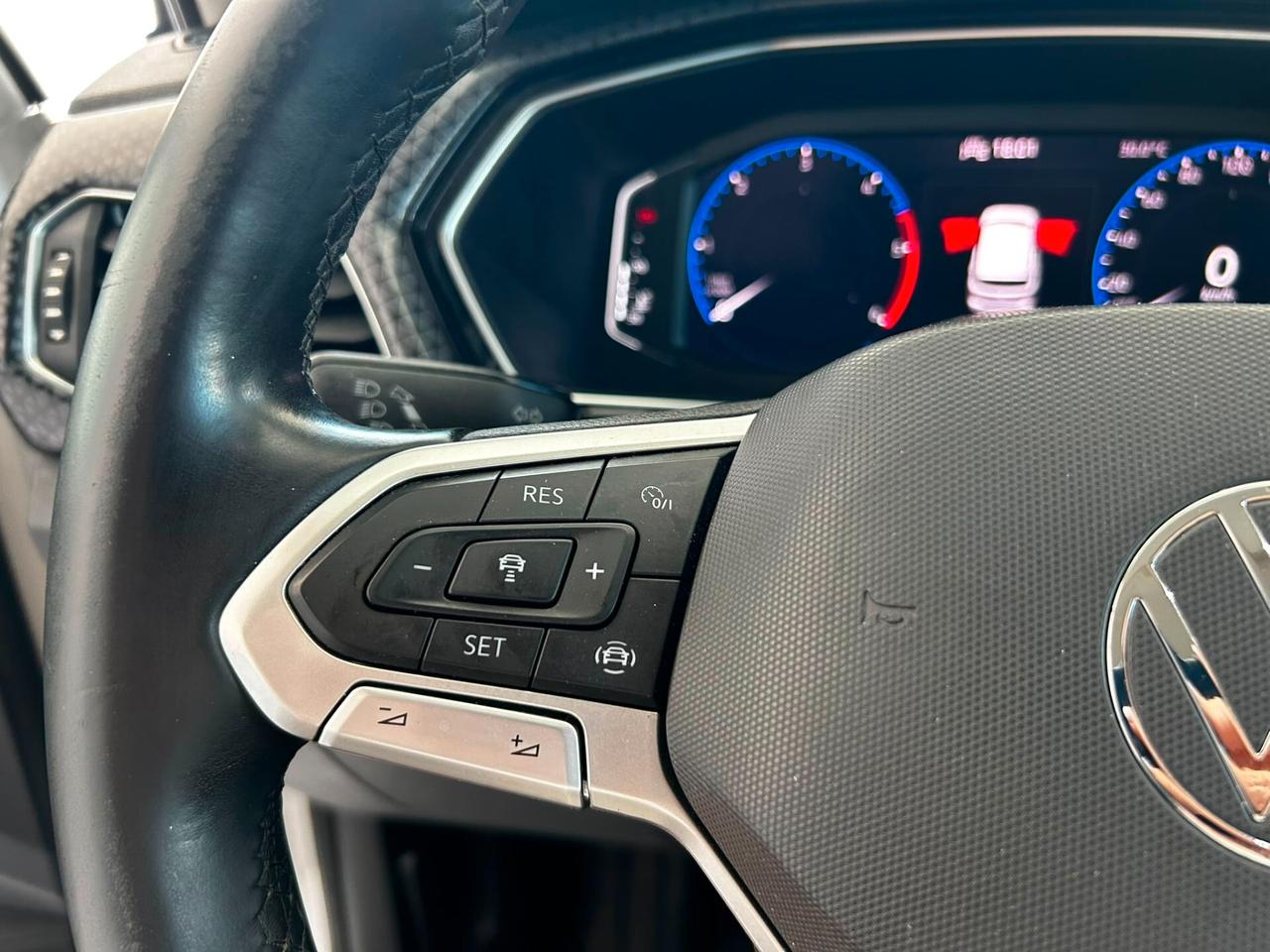 VW T-Cross 1.6 TDI x neopatentati 2020