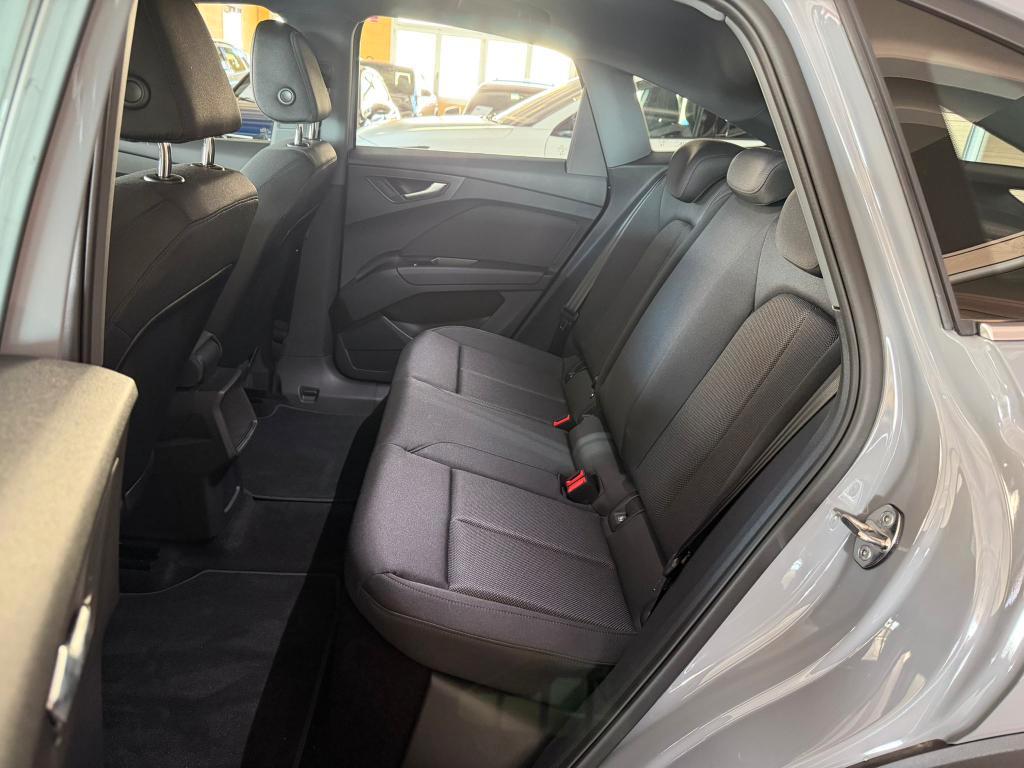 Audi Q4 Sportback e-tron 45 Business Advanced