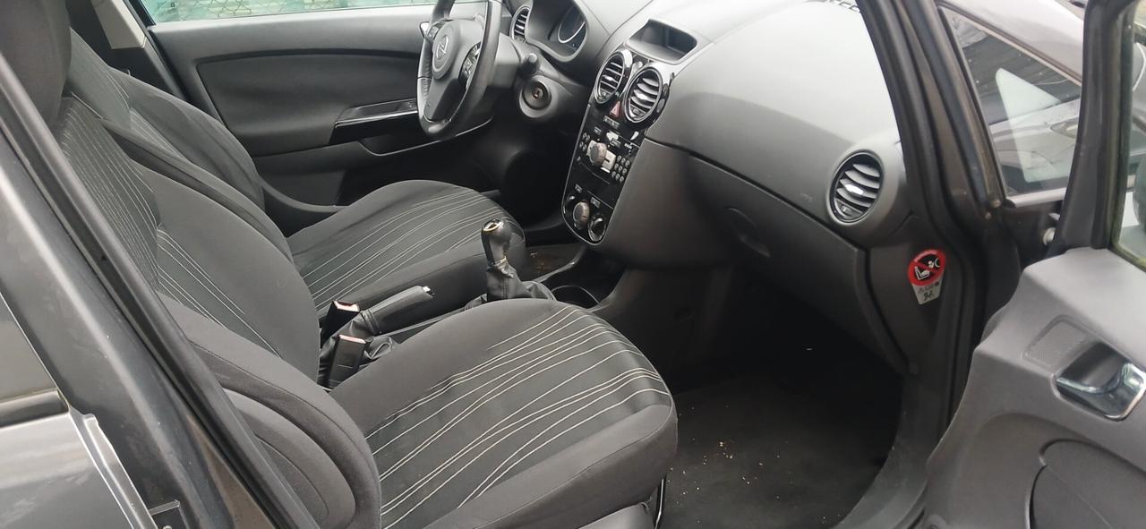 Opel Corsa 1.3 neopatentati diesel