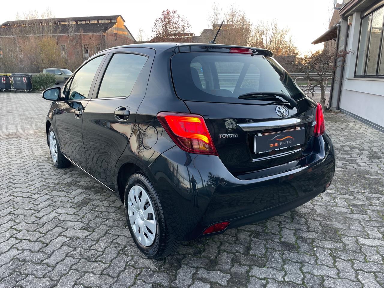 Toyota Yaris 1.0 5 porte Lounge