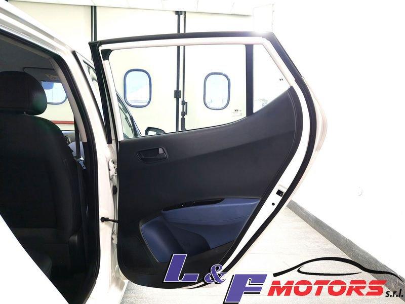 Hyundai i10 1.0 BENZ/GPL CASA MADRE
