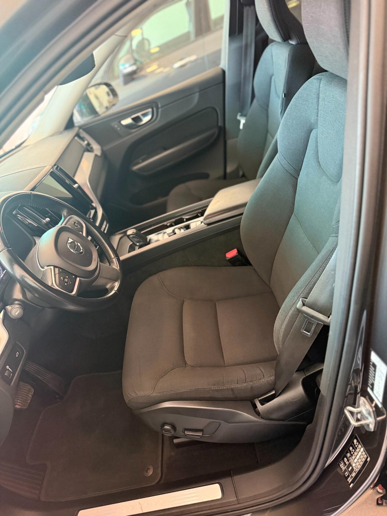 Volvo XC60 B4 D Geartronic Momentum