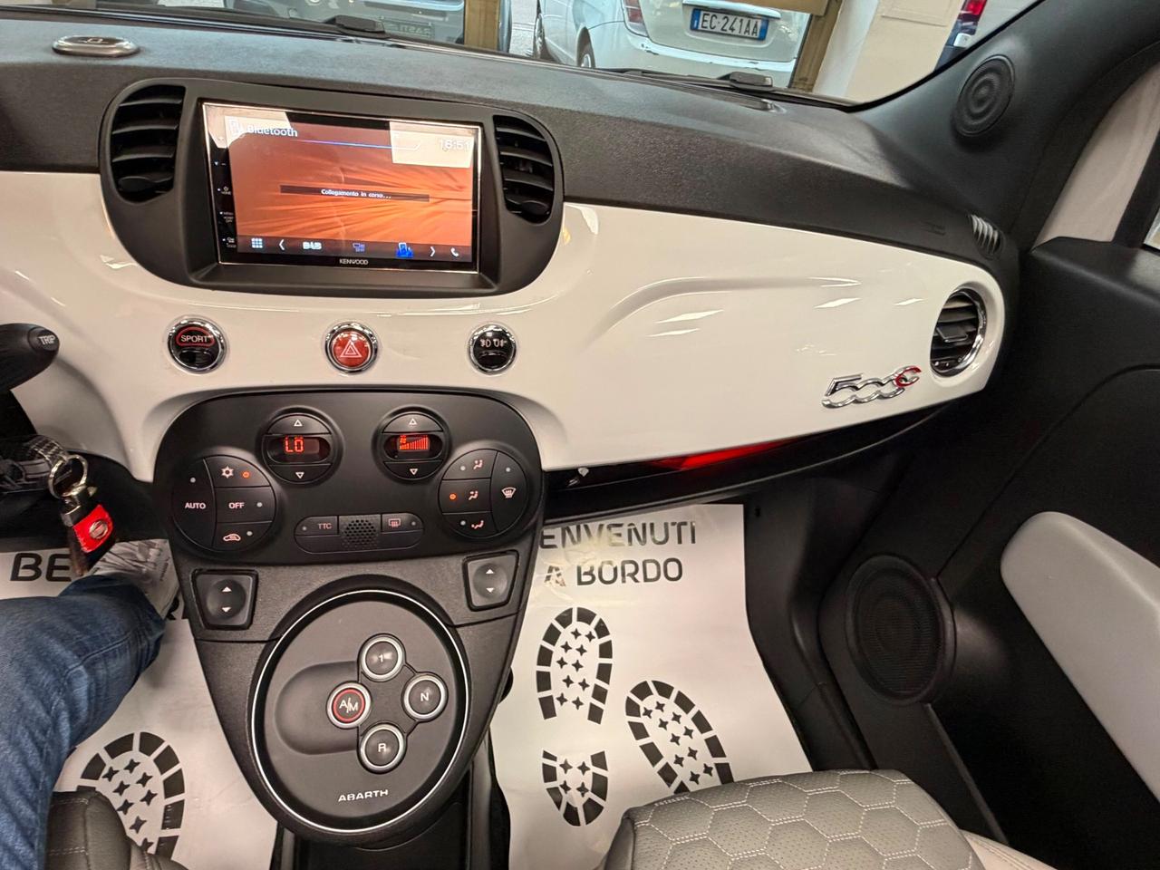 Abarth 500C Esseesse Versione: 1.4 Turbo T-Jet MTA Bicolore
