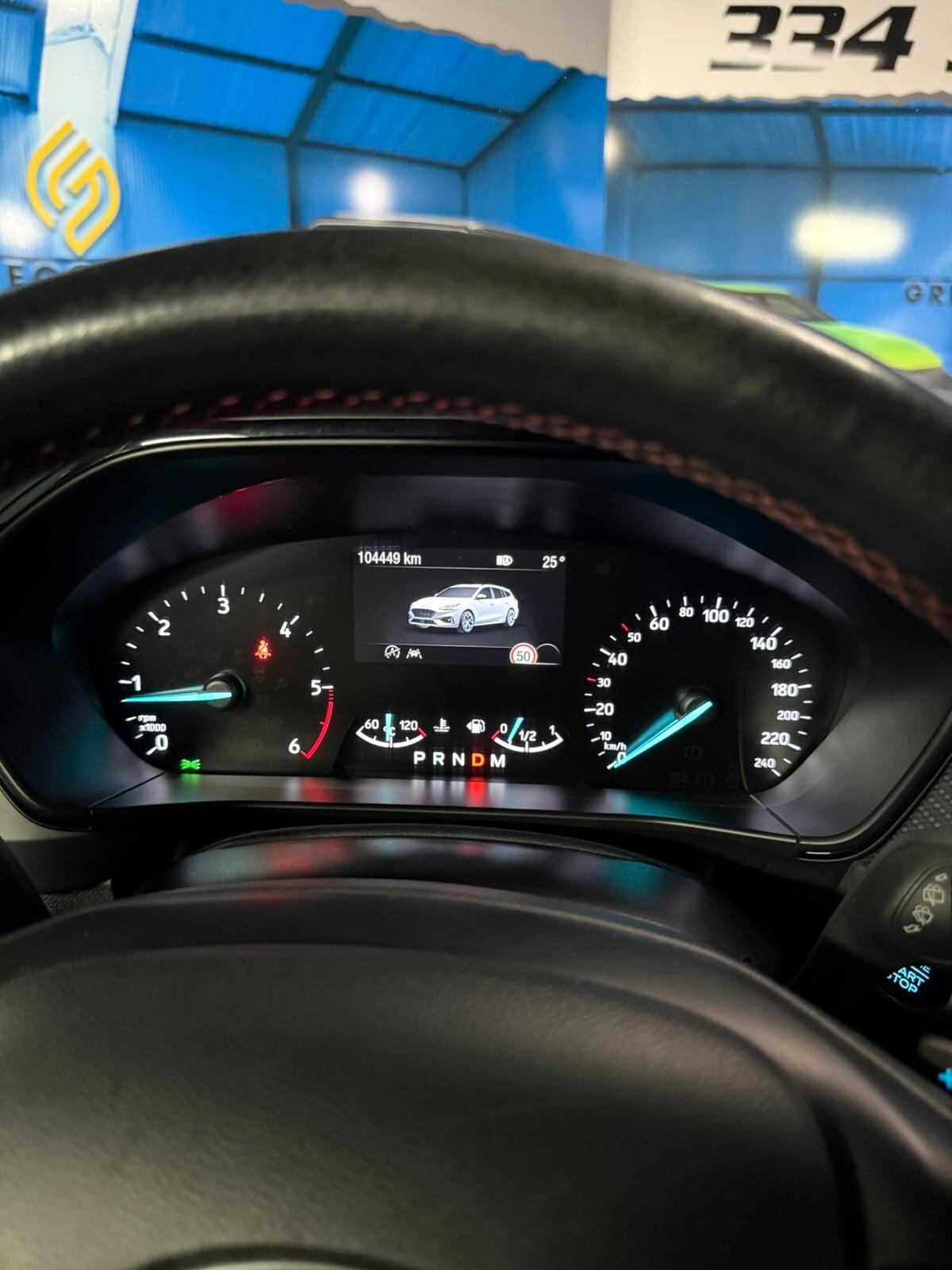 FOCUS FULL OPTIONAL SW ST-Line Co-Pilot