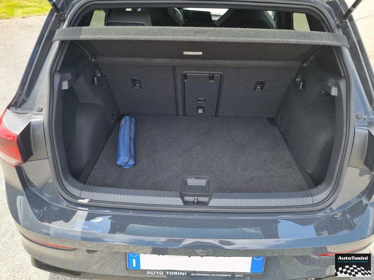 VOLKSWAGEN - Golf - 1.5 TSI EVO ACT R-Line