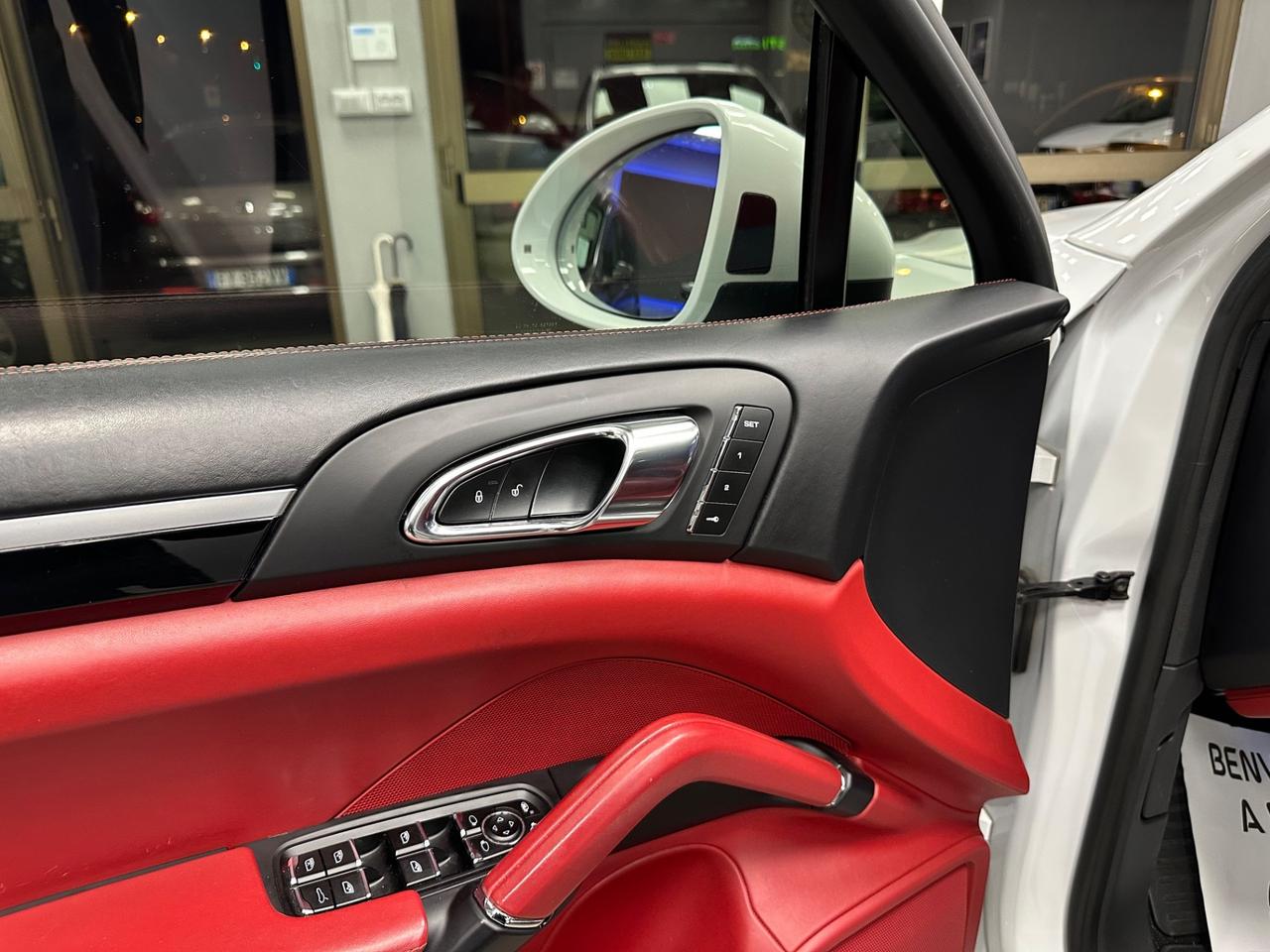 Porsche Cayenne 3.0 Diesel 12/2016 euro 6 239 cv