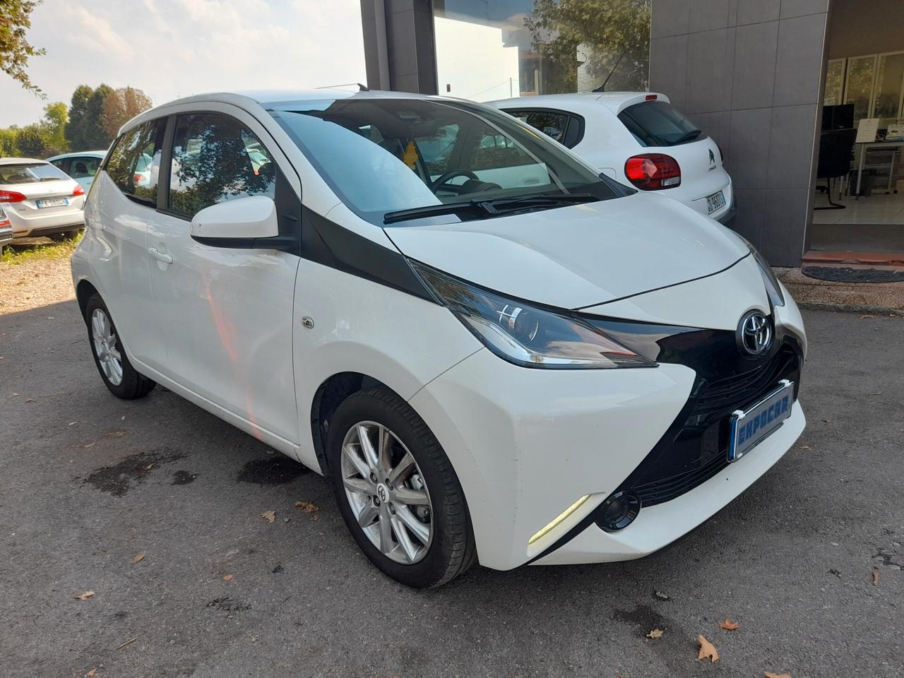 Toyota Aygo 1.0 VVT-i 69 CV 5 porte x-wave SOLO 4.300 Km