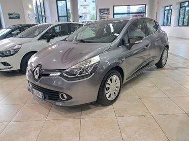 Renault Clio 1.2 75CV 5 porte Costume National