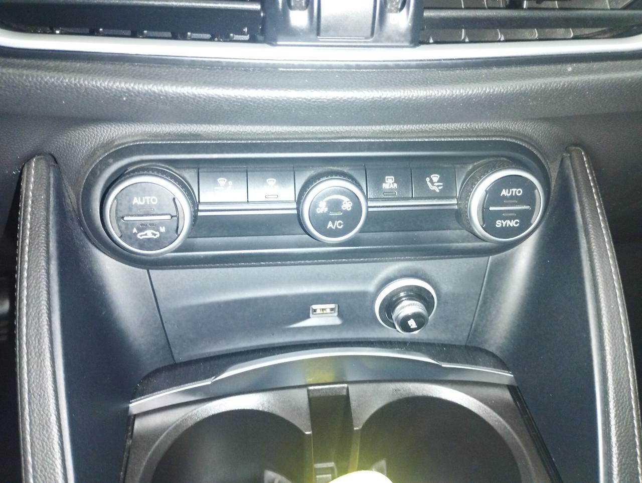 Alfa Romeo Stelvio 2.2 Turbodiesel 160 CV AT8 RWD Business