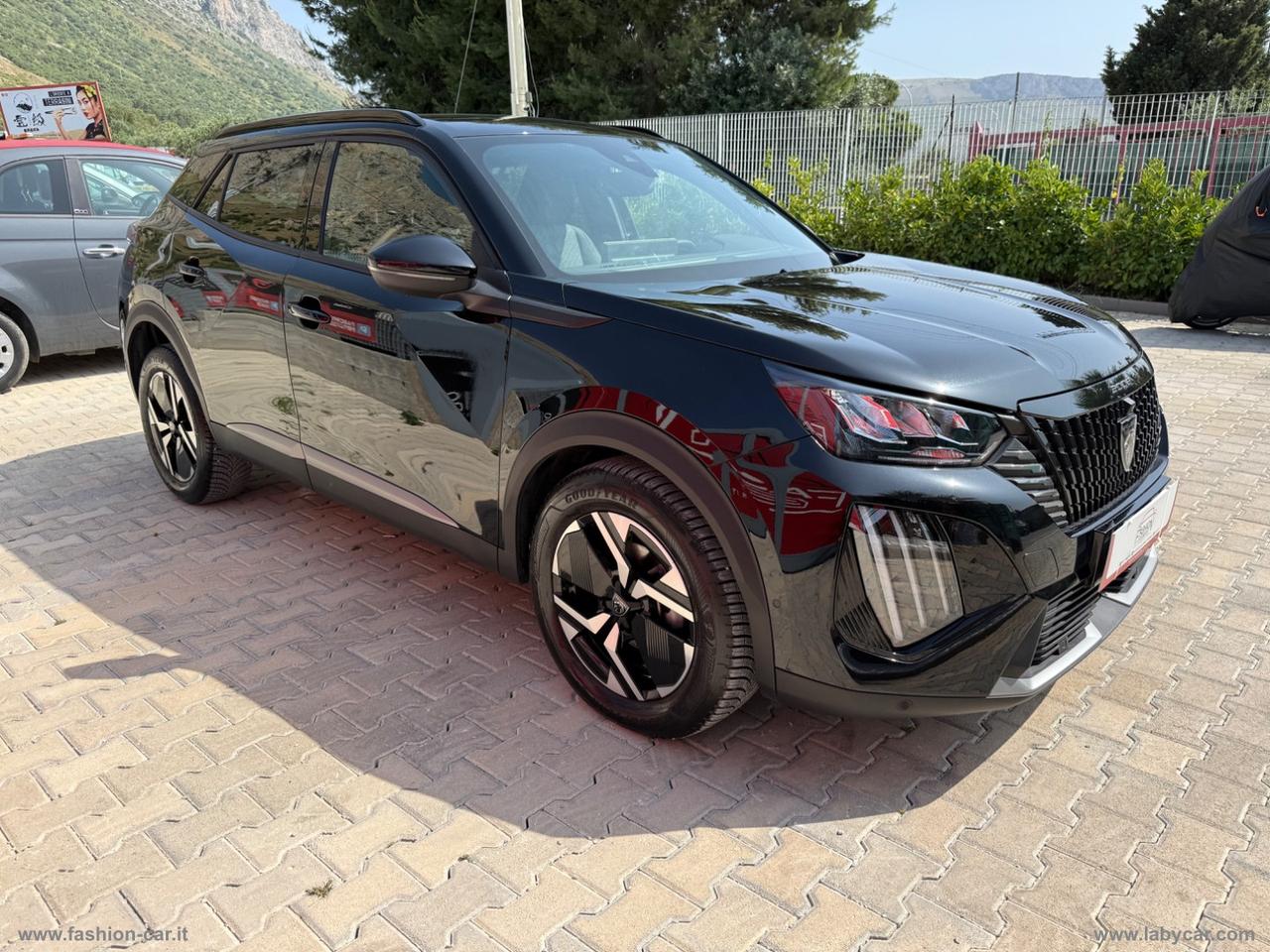 PEUGEOT 2008 PureTech 100 S&S Allure