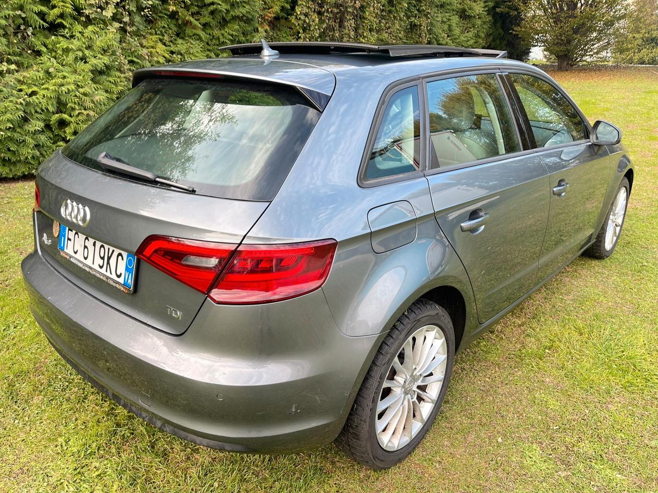 Audi A3 1.6 TDI clean diesel S tronic Ambition