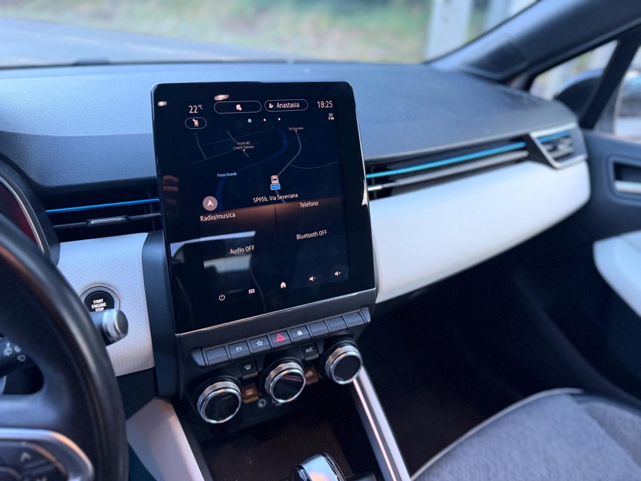 Renault Clio Full Hybrid E-Tech 140 CV 5 porte Initiale Paris