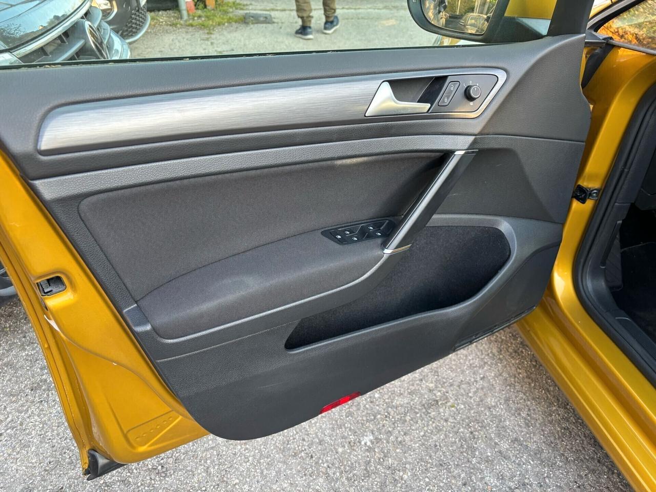 Volkswagen Golf 1.4 TSI 125 CV 5p. OK Neopatentati