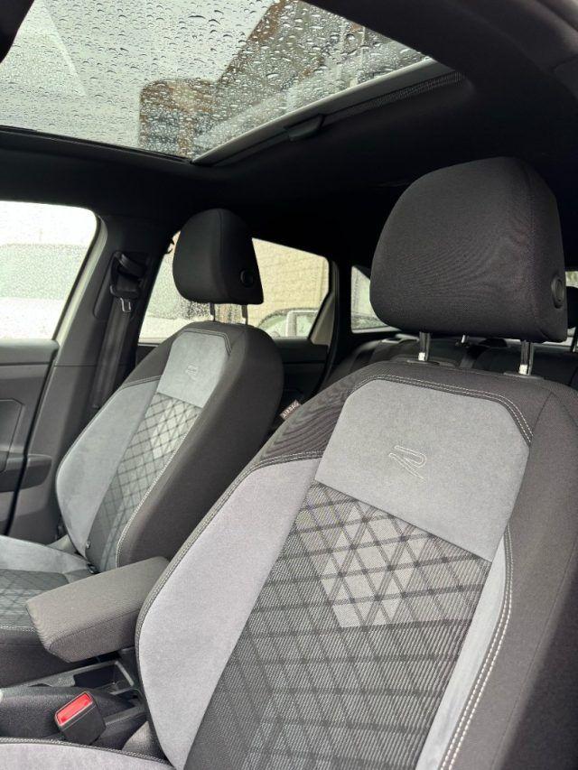VOLKSWAGEN Taigo 1.0 TSI 110 CV DSG R-Line