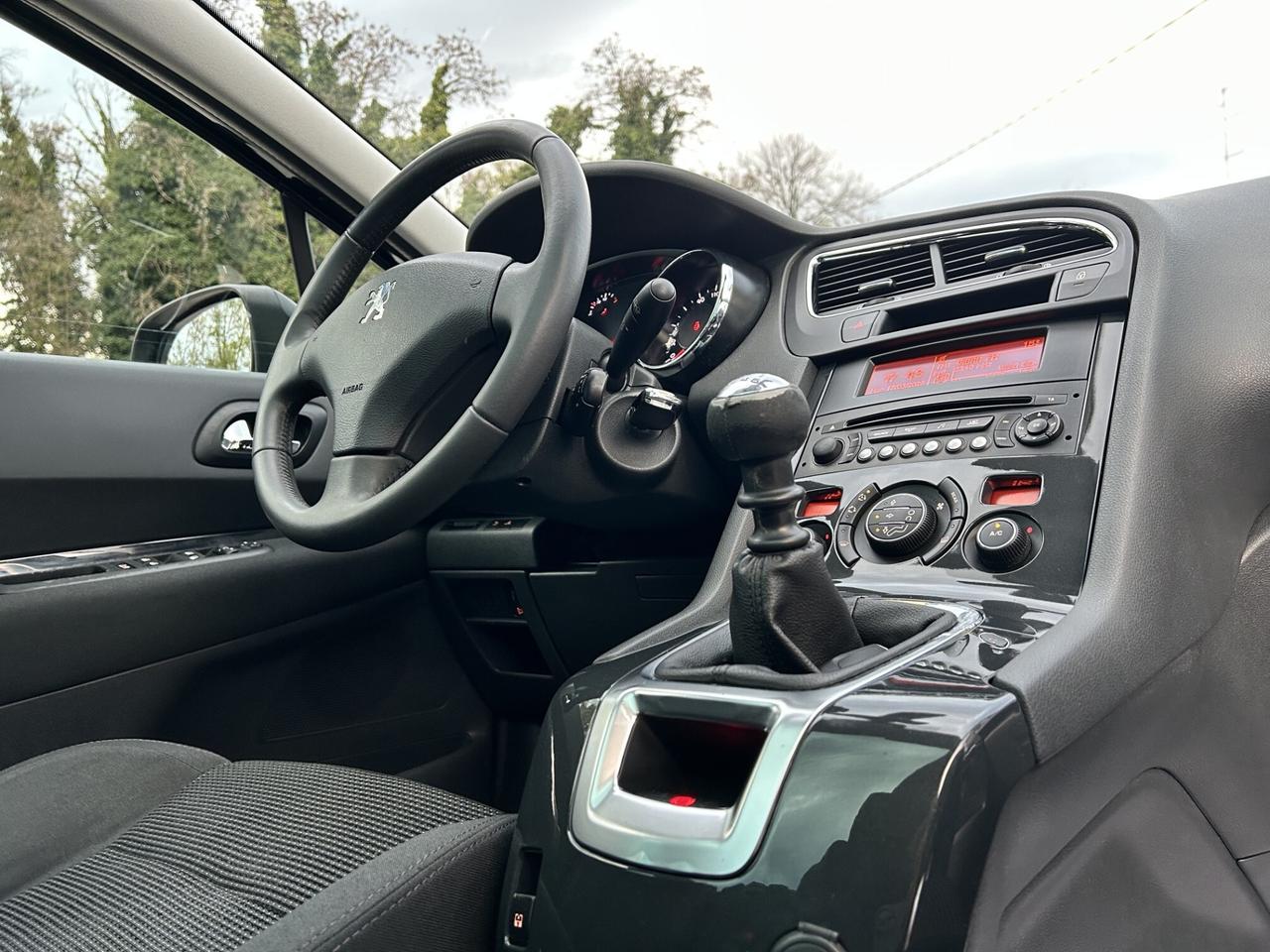 PEUGEOT 5008 1.6HDI 7 POSTI UNICO TOP