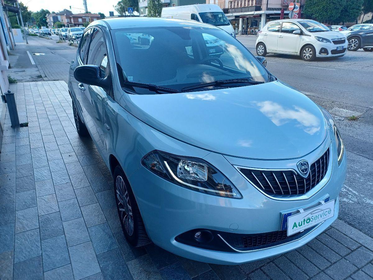 LANCIA - Ypsilon - 1.0 FireFly 5p.S&S Hyb. Platino