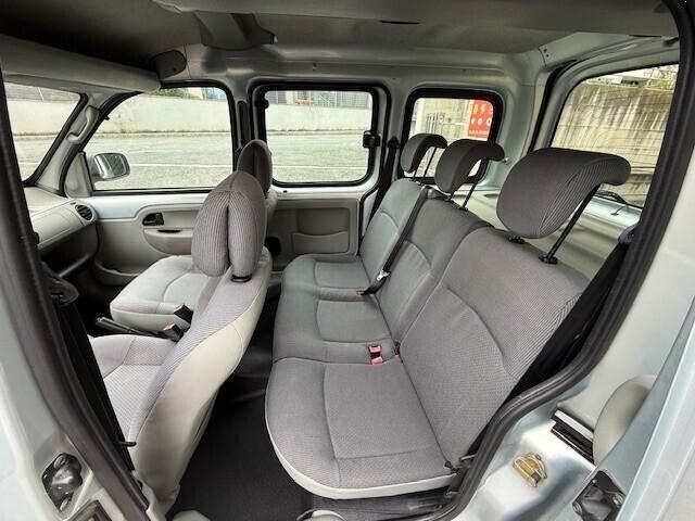 Renault Kangoo 1.2 16V Privilege