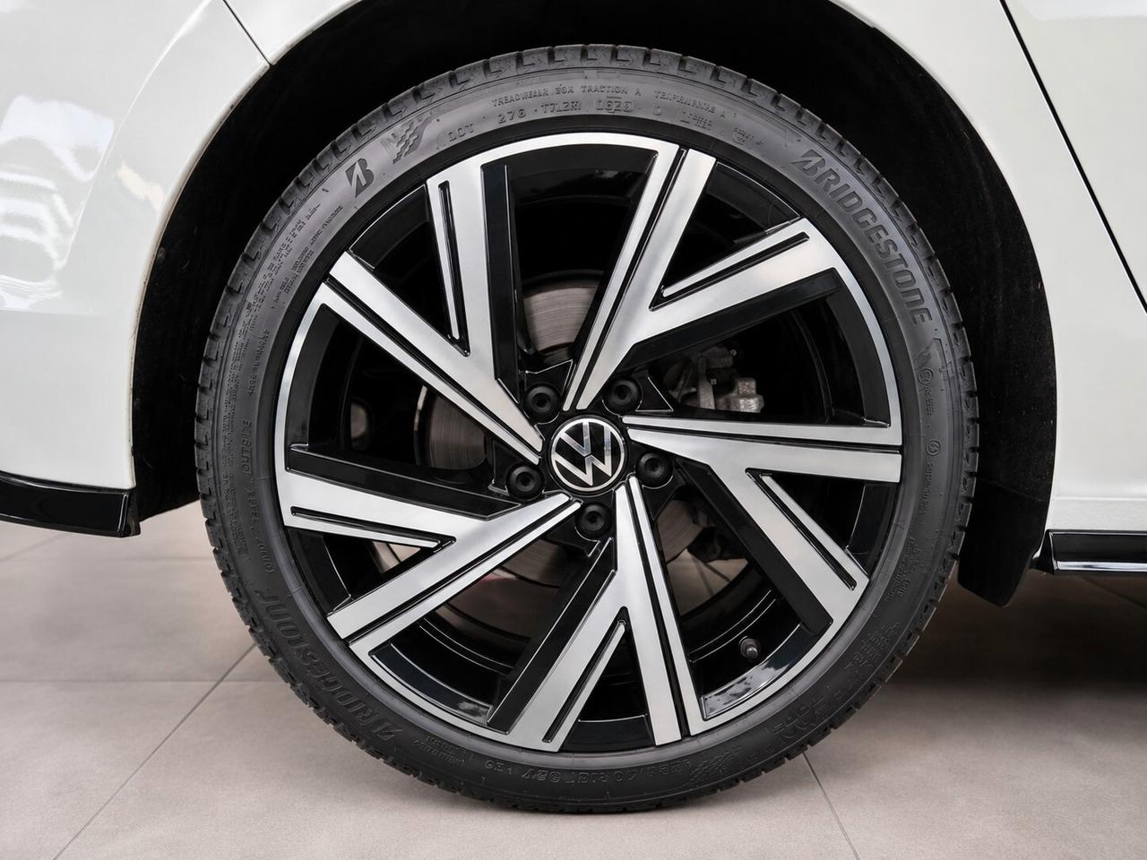 Volkswagen Golf 1.5 TSI 150 CV EVO ACT R-Line