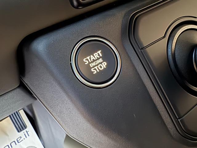 LAND ROVER Defender 110 3.0D I6 200 CV AWD Auto X-Dynamic SE TETTO PAN