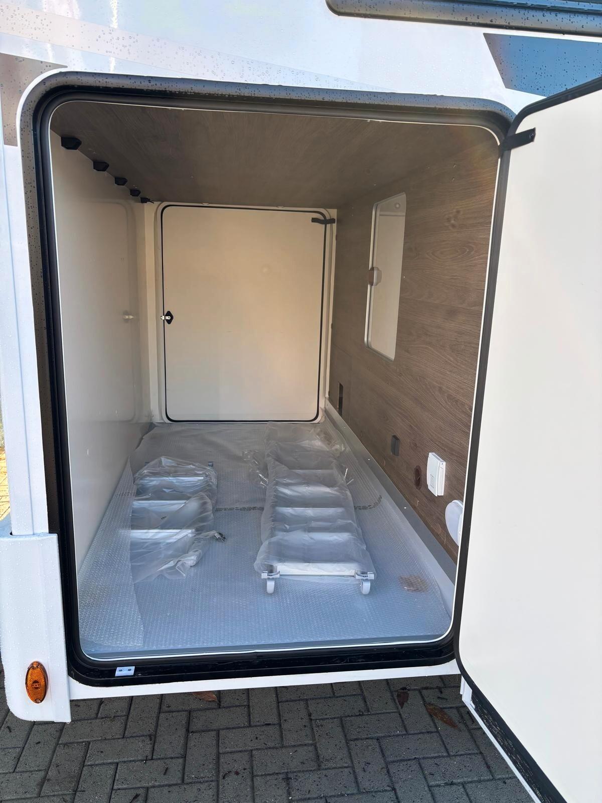 Ci International Magis 87 Integral Selekt camper