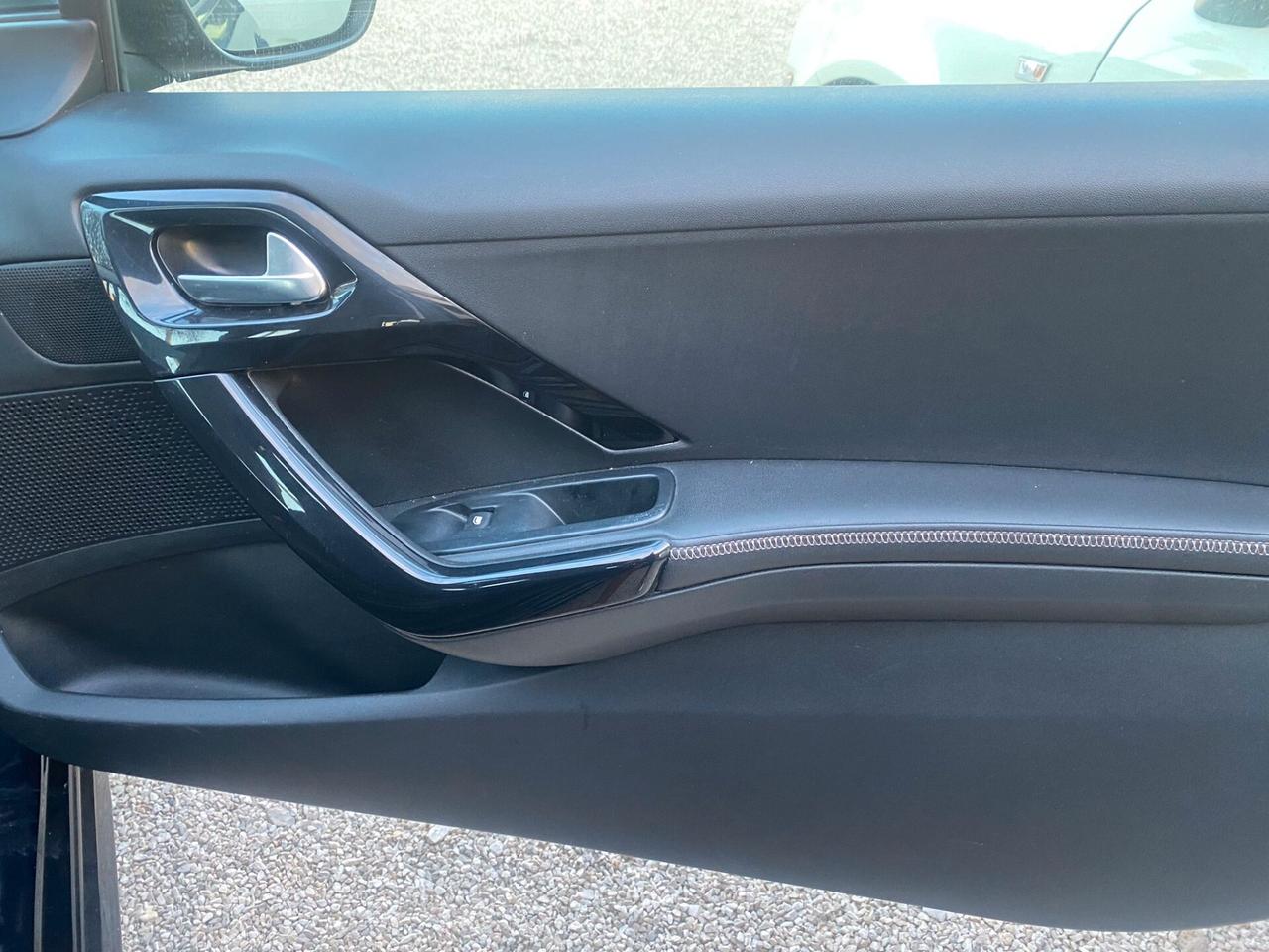 Peugeot 208 1.4 VTi 95 CV 3p. GPL Active