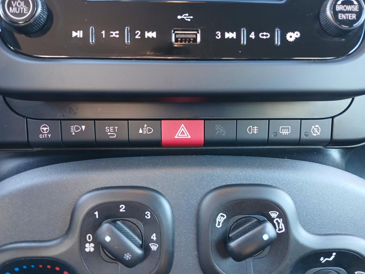 FIAT PANDA HYBRID CITY LIFE 70CV 2023