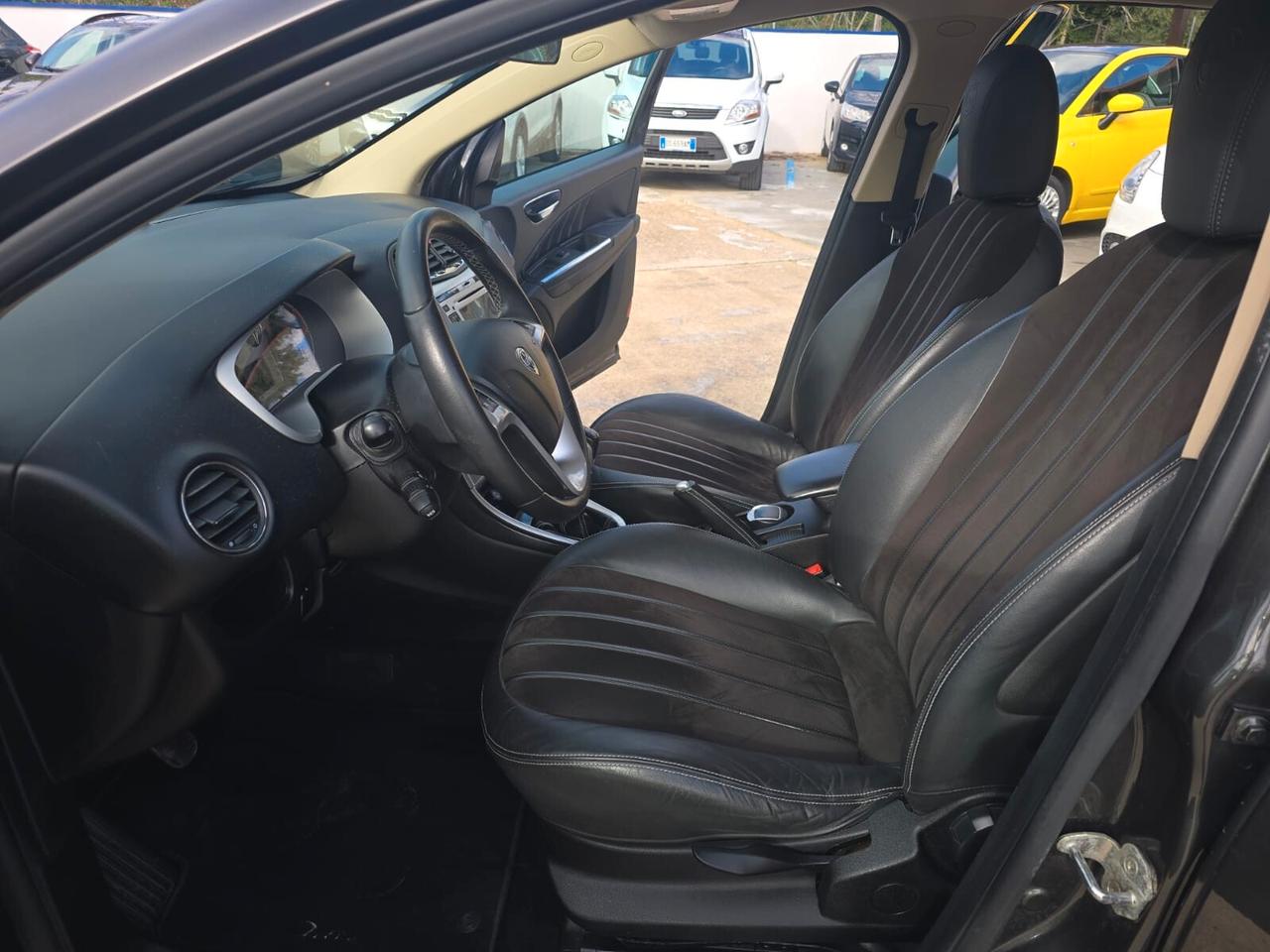 Lancia Delta 1.6 MJT DPF Platino