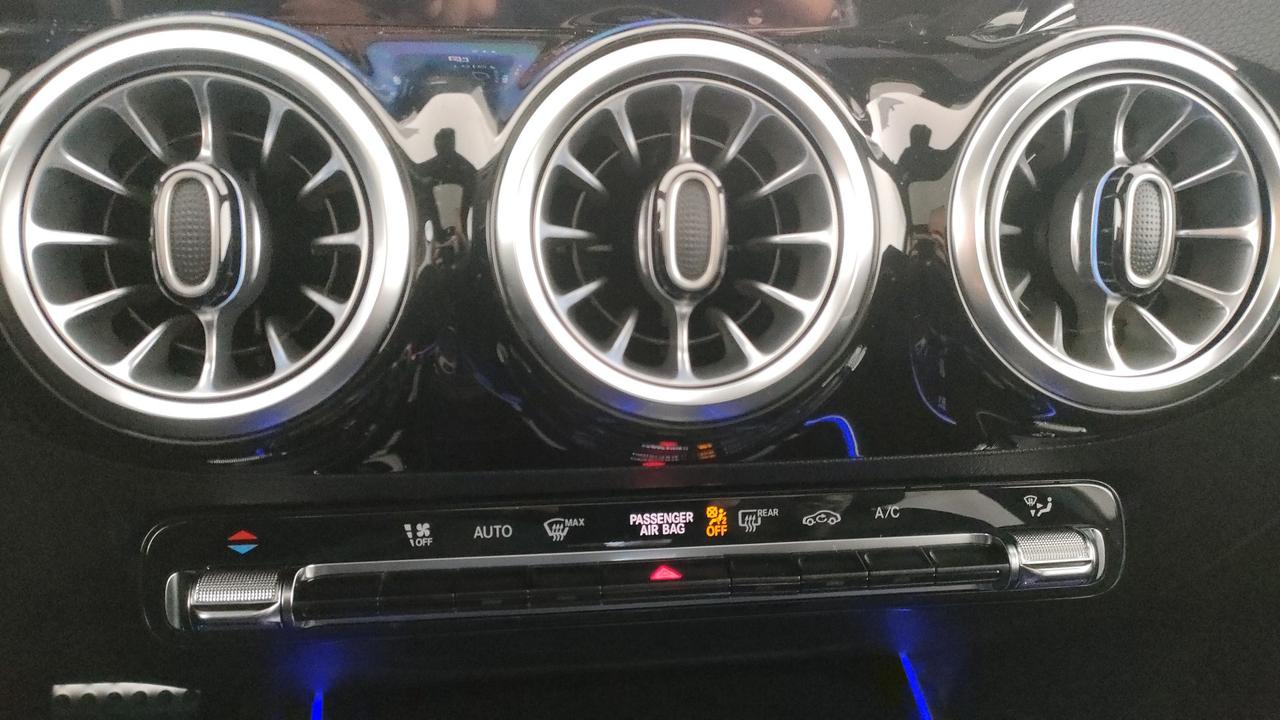 Mercedes-Benz GLA 200 d automatic