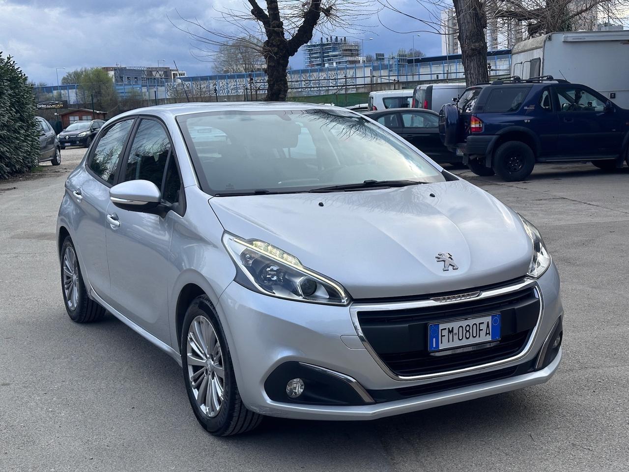 Peugeot 208 PureTech 82 5 porte Allure solo 103 mila km