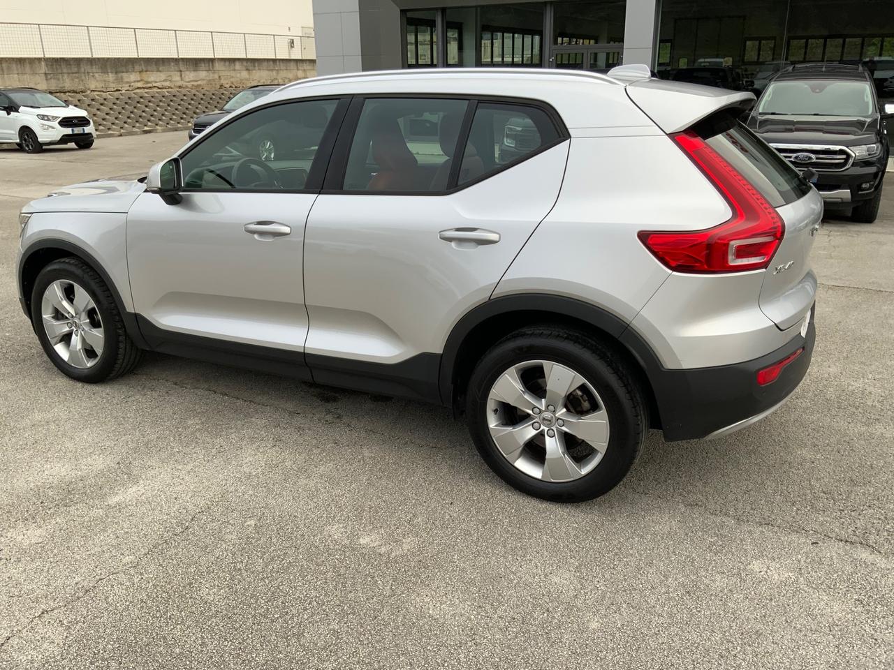Volvo XC40 D4 AWD Geartronic Momentum