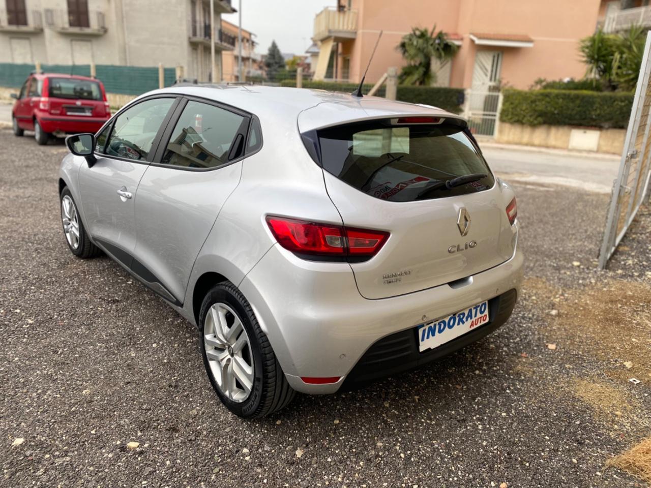 Renault Clio dCi 8V 75 CV 5 porte Moschino Intens