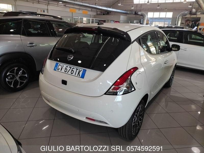 Lancia Ypsilon 1.0 FireFly 5 porte S&S Hybrid Platino