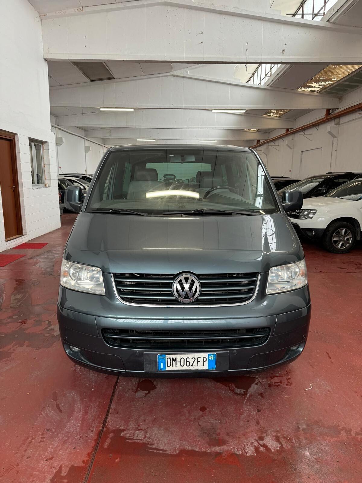 Volkswagen Multivan 2.5 TDI/174CV Tiptr.Highline trasporto/Guida disabili