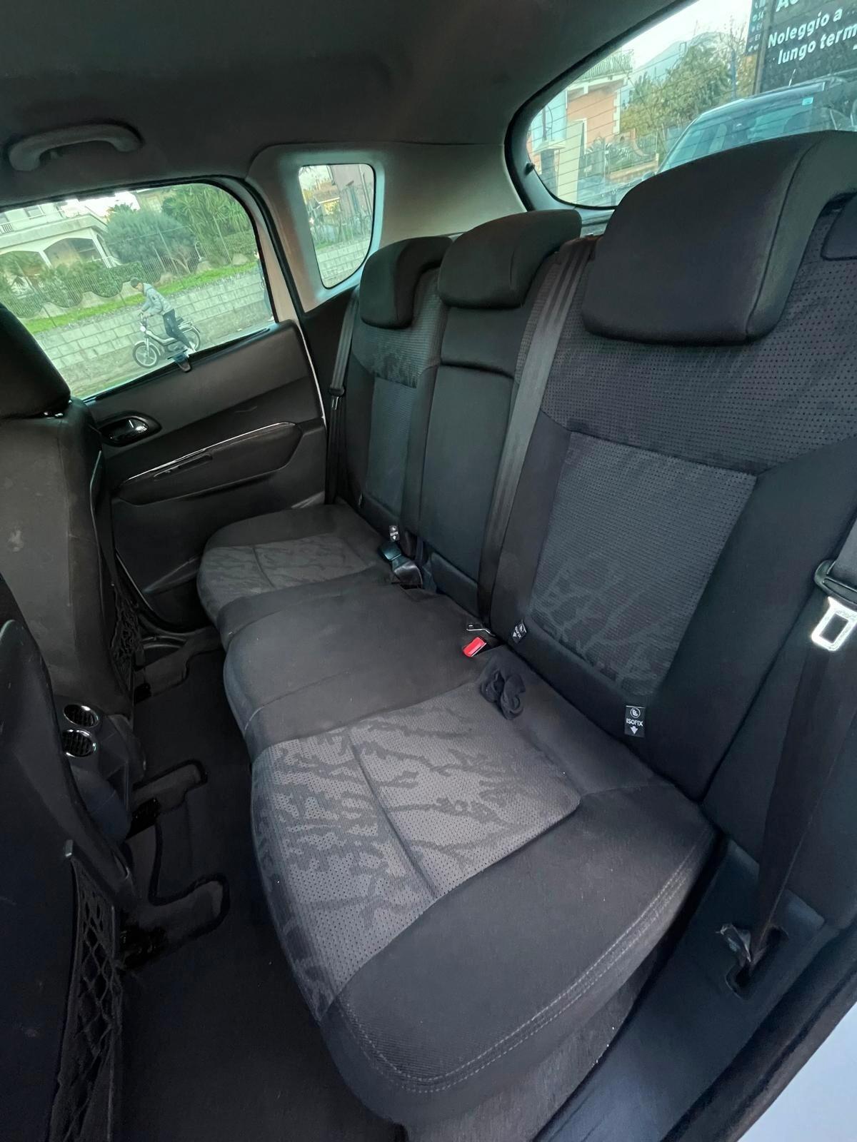 Peugeot 3008 1.6 HDi 110CV Premium