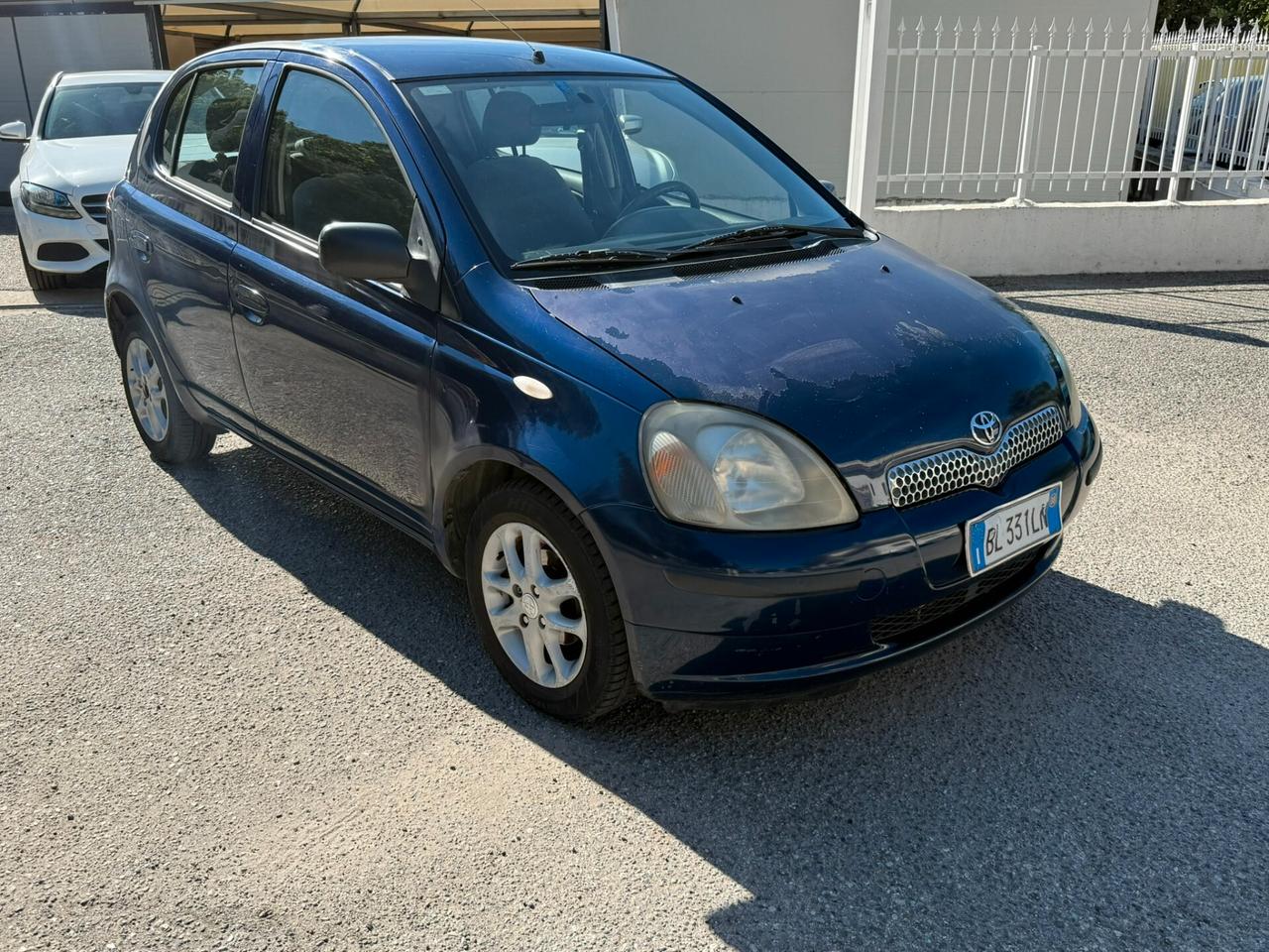 Toyota Yaris 1.0i 16V cat 5 porte Sol