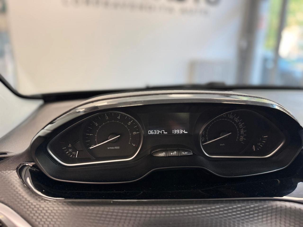 Peugeot 2008 PureTech 82 Active BENZINA